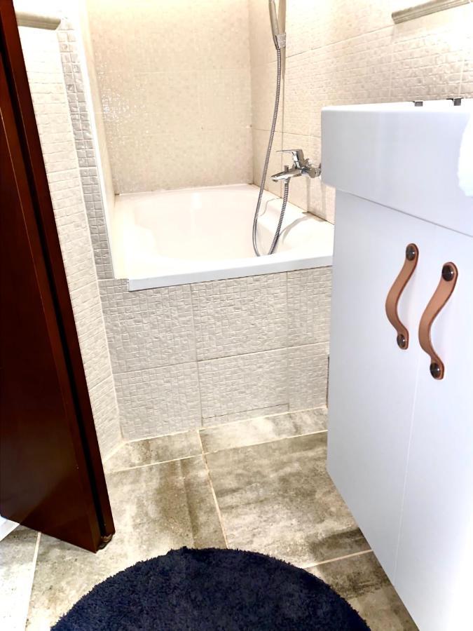 Apartmán Rea Komárno Esterno foto