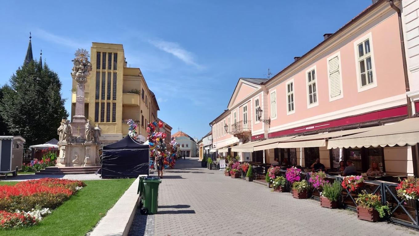 Apartmán Rea Komárno Esterno foto
